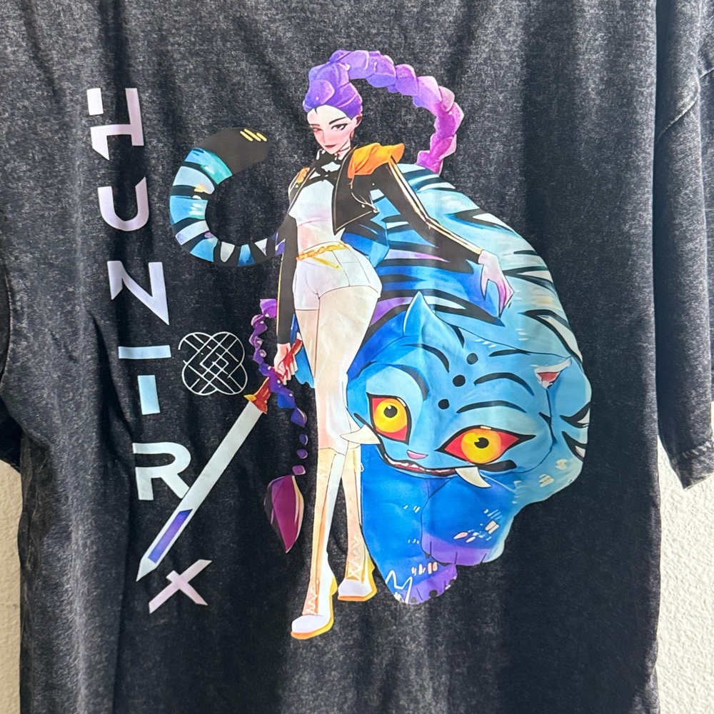 Demon Hunter Oversized Tee - Picture 4 of 5